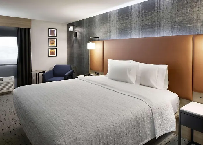 Hampton Inn Newark Airport